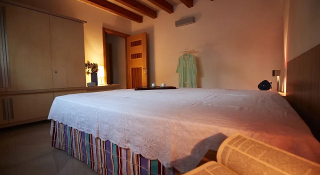 Residence Cala Paura - Apt. Meraviglioso, Забронировать Отель Отели Полиньяно-а-Маре с парковкой, рядом с Пещера монахинь, Парковка