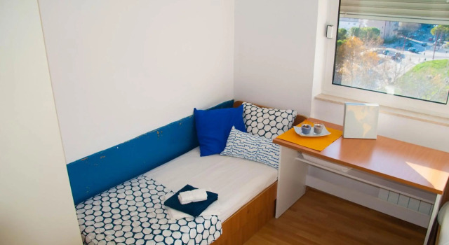 Split Summer Budget Rooms