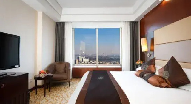 Четырёхместный семейный люкс c 1 комнатой Celebrity City Hotel Nanjing