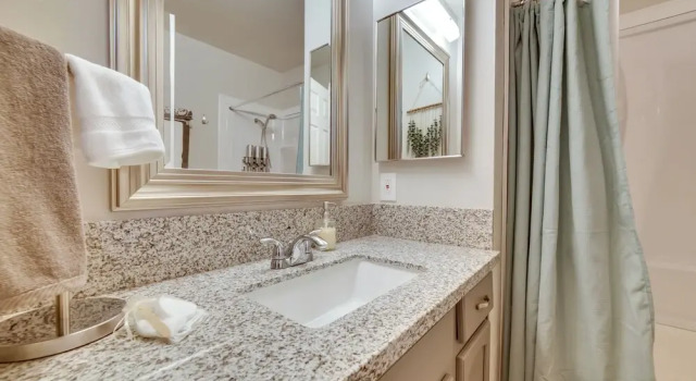 Коттедж Centrally Located Reno Retreat w/ Patio & Yard