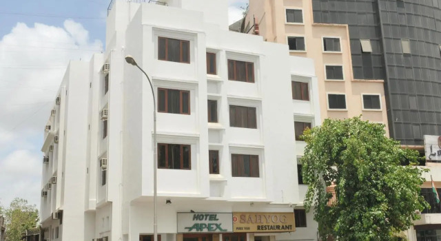 Hotel Apex Surat, Rezerwuj Hotel Hotele w Surat z parkingiem, Parking