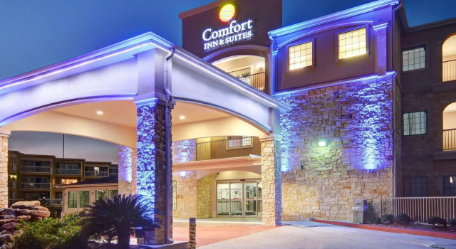 Spark by Hilton Galveston
