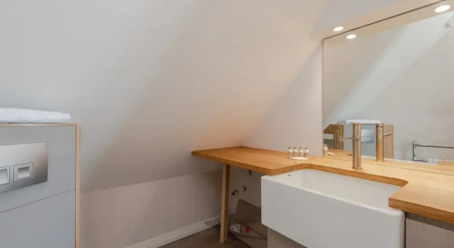 Large riverside 4BR apartment near Canary Wharf, Varaa Huoneisto Asunnot kohteessa Merseyside, Huoneisto
