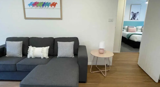 Botanic Racecourse Apartments, Забронировать Апартаменты/квартира Уоррнамбул Великая океанская дорога, рядом с Albert Park