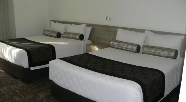 Четырёхместный номер Executive Springs Mittagong