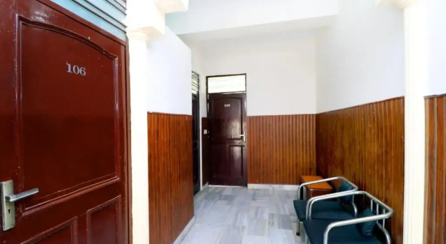 Hotel Plazza by OYO Rooms, Забронировать Отель Хисар штат Харьяна, рядом с Hisar Railway Station