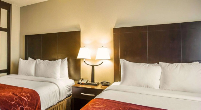 Четырёхместный люкс Comfort Suites Huntersville near Lake Norman