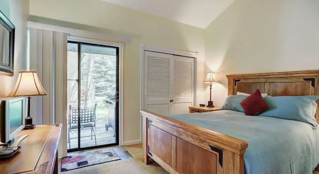 1182 Flying Dutchman 2 Bedroom Condo by RedAwning