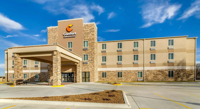Comfort Inn & Suites Salina North, Prenota Hotel Salina Kansas