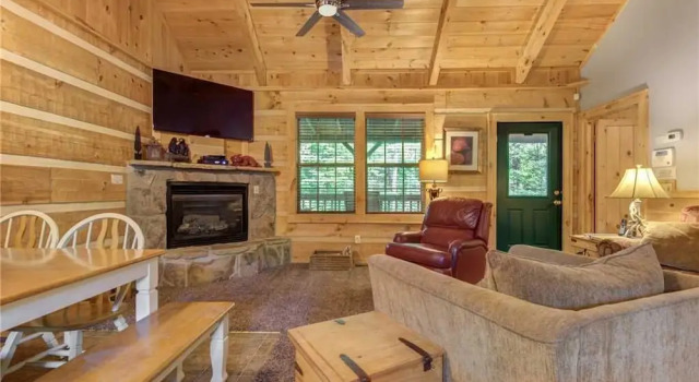 Lifes Escape - Two Bedroom Cabin