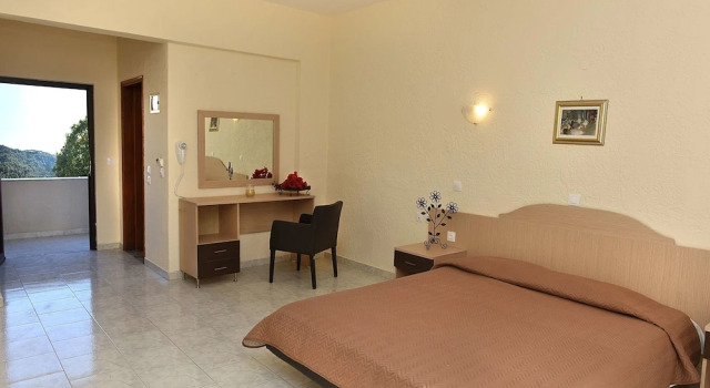 Номер Superior c 1 комнатой с балконом Santa Helena Hotel