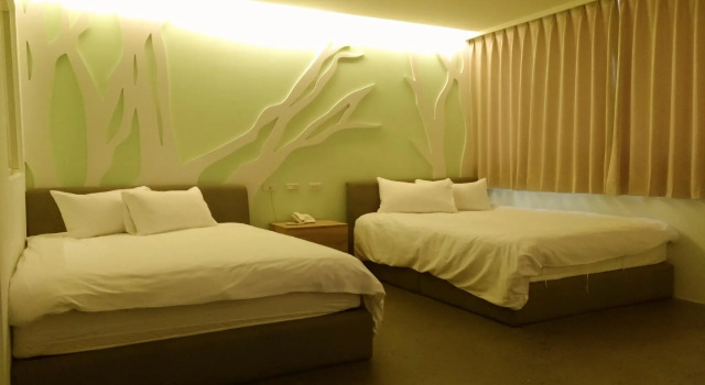 Четырёхместный номер Standard Travel Light Hotel