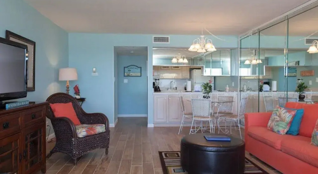 Gulf Shore Condo #303 - 1 Br condo by RedAwning, Book Lejlighed Destin Emerald Coast