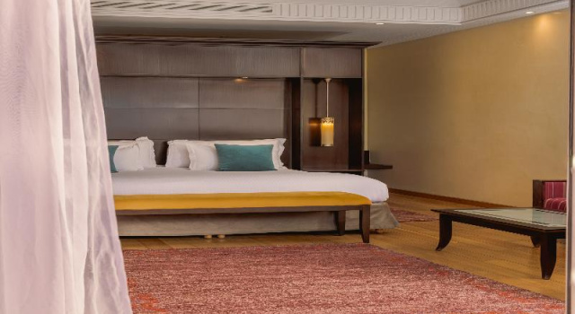 Люкс с 2 комнатами с видом на бассейн Kenzi Menara Palace & Resort