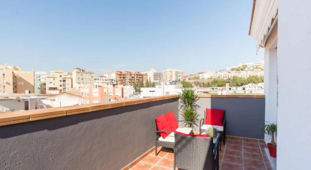 Апартаменты GR3-Renovated Apt Next To Old Town With Cozy Terrace