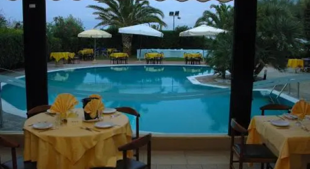 Hotel Miramare, Book Hotel Silvi Teramo