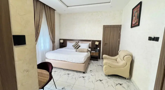 Полулюкс Silver Gate Hotel and Suites