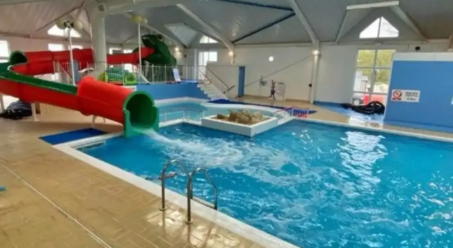 Mobile Home Isle of Wight Near Thorness Bay, Boek Hotel Hotels in Merseyside met zwembad, Zwembad