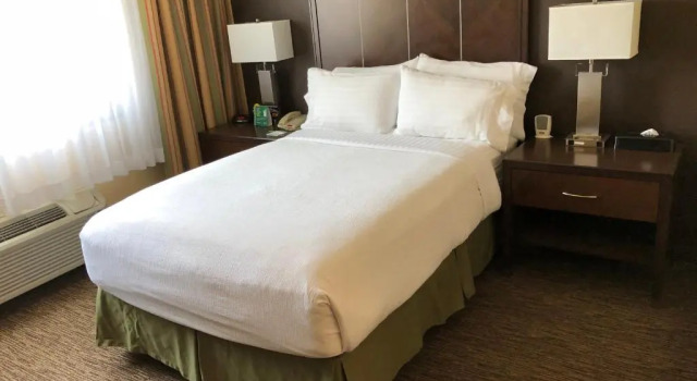 Двухместный номер Standard Holiday Inn Hotel & Suites Anaheim by IHG