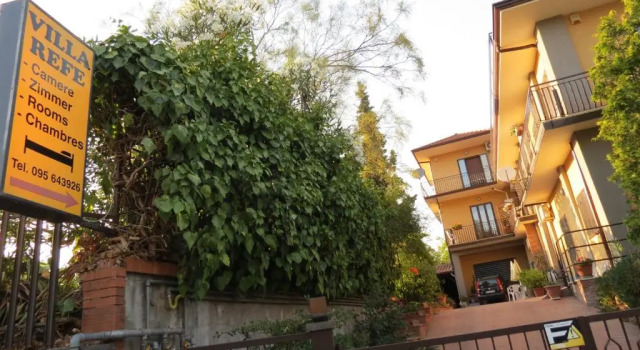B&B Villa Refe, Book Bed and Breakfast Hotels in Sicily with a Pool, Swimming Pool