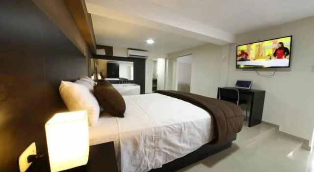 Suite Hotel Solec