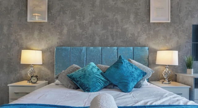 2 Bed Penthouse-sleeps 4 With Wraparound Balcony, Varaa Huoneisto Asunnot kohteessa Merseyside, Huoneisto