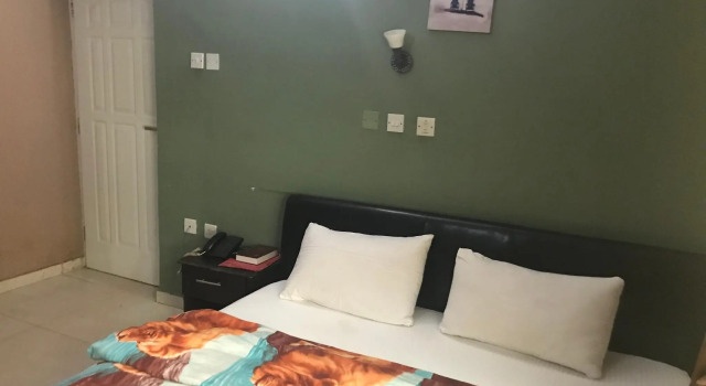 Tripoint Richmond Hotel