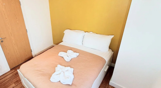 Solo Living - X1 Courtyard, Buchen Sie Hotel Hotels in Liverpool mit Frühstück, in der Nähe von FACT, Frühstück