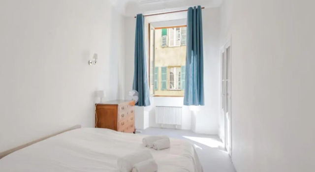 Bright flat at the heart of the Old Nice, 3 min from the beach - Welkeys, Забронировать Отель Ницца Приморские Альпы, рядом с Набережная Соединенных Штатов
