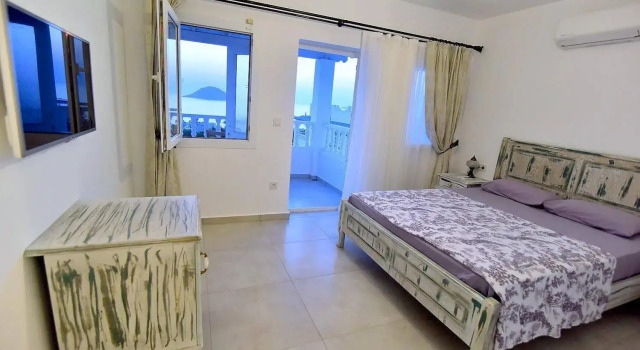 Bahama Art Hotel