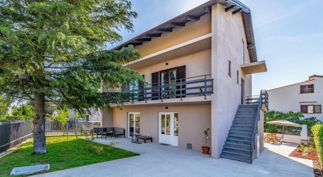 Awesome Apartment in Madulin With Outdoor Swimming Pool, Wifi and 2 Bedrooms, Reserva ahora Apartamento Hoteles en Pula con aparcamiento, Aparcamiento