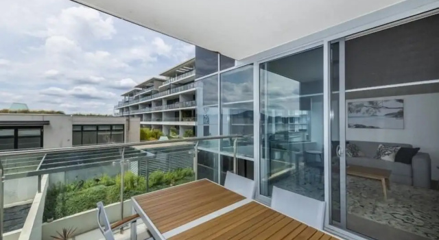 Апартаменты Executive Lakefront 116 Kingston ACT