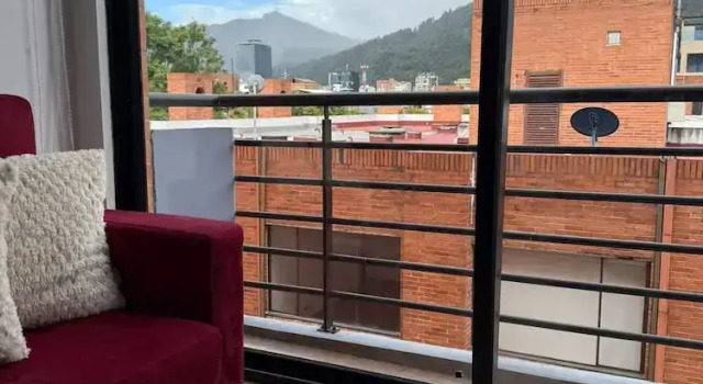 Апартаменты Lovely 1BR Apartment in Chic