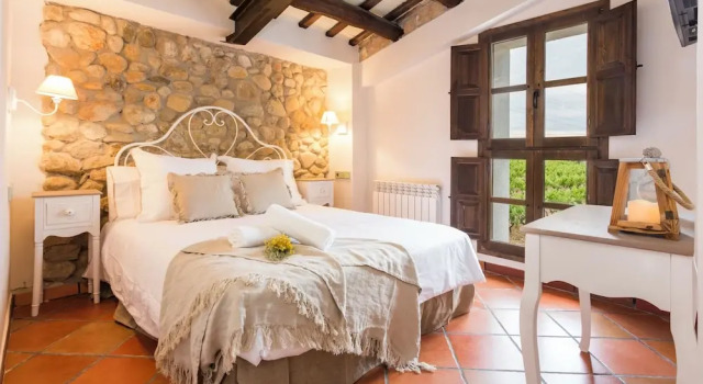 Номер Standard Masia Can Canyes & Spa