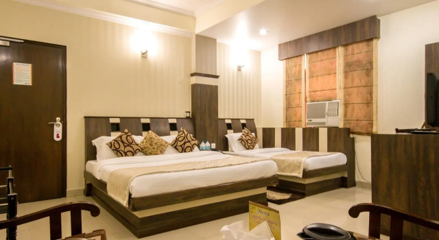 Трёхместный номер Standard Hotel Grand Park Inn