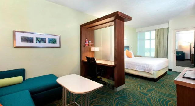 Люкс SpringHill Suites Orlando at FLAMINGO CROSSINGS® Town Center/Western Entrance