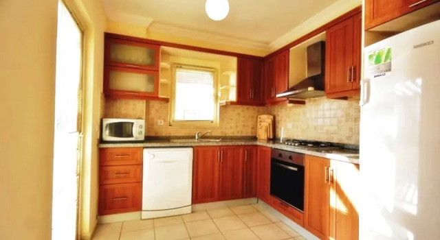 Апартаменты с 2 комнатами с балконом Royal Heights Residence 2 Bedrooms