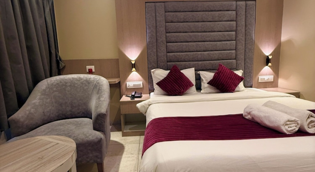 Люкс Deluxe Hotel Kurla Suites