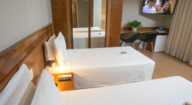 Трёхместный номер Standard Regency Park Hotel