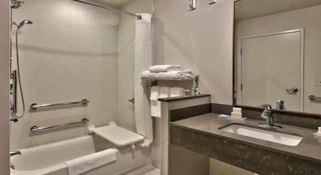Четырёхместный номер Standard Fairfield Inn & Suites by Marriott Albuquerque North