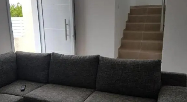 Коттедж EPISTIMI 3 Bedroom Holiday House