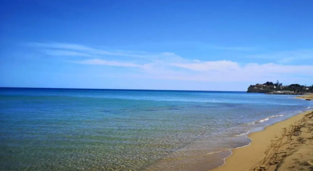 Апартаменты Apartment in Villa a Stone's Throw From the sea Up