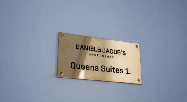 Queens Suites by Daniel&Jacobs, Забронировать Отель Бизнес-отели Копенгагена, рядом с Порт Копенгагена, 4* 5*