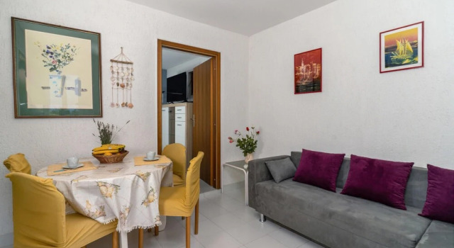 Stunning Apartment in Jadranovo With Outdoor Swimming Pool, Wifi and 2 Bedrooms