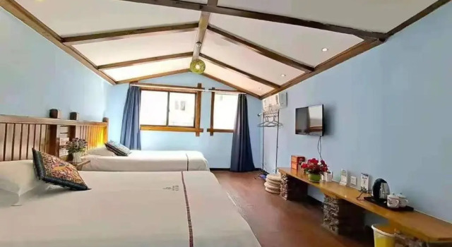 Семейный номер Standard Zhangjiajie April Day Hostel