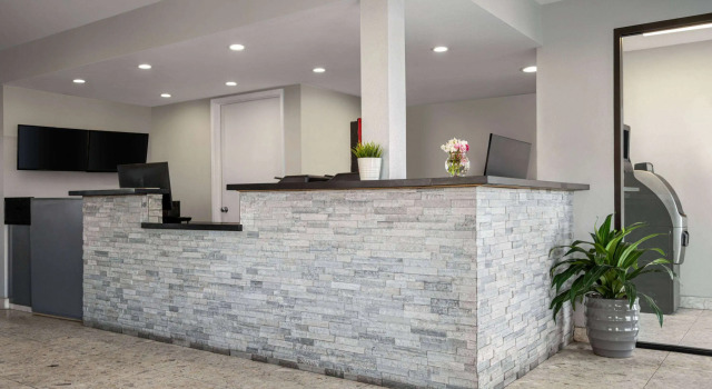 Days Inn by Wyndham Fresno South, Buchen Sie Gasthaus SPA-Hotels in Fresno, SPA