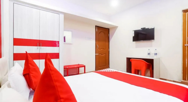 OYO 48754 Arati Homes