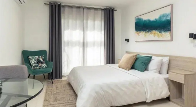 Executive 2 bedroom with gym and pool for short and long stay, Rezervovat Hotel Osu 