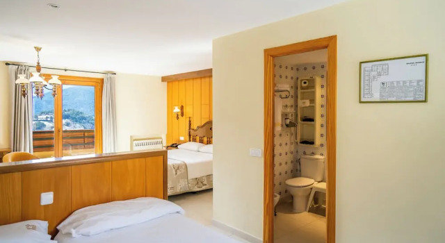 Четырёхместный номер Standard Abba Ordino Babot Hotel