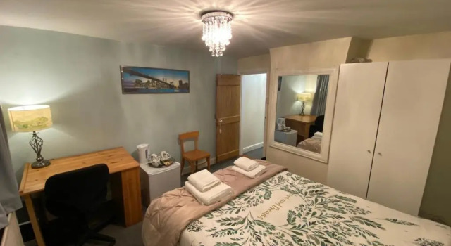 Prince Cottage, Забронировать Дом для отпуска Колчестер Эссекс, рядом с Железнодорожный вокзал Колчестера